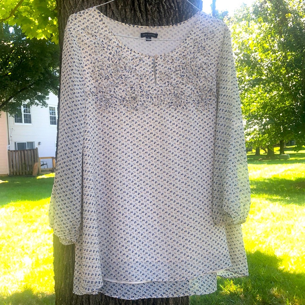 Long sleeve top like new great condition with lining